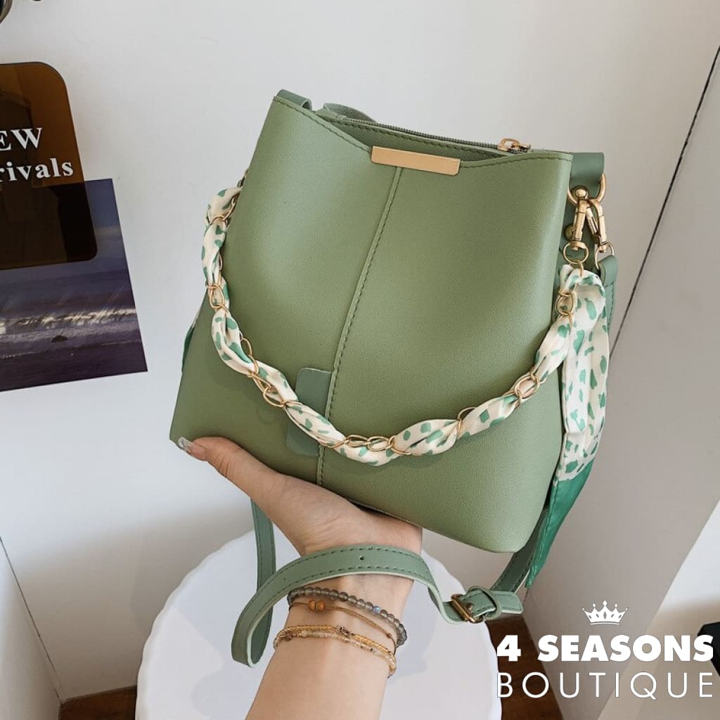 Popular Large-Capacity Bucket Bag For Women 2022 New Fashion Messenger Niche Casual Commuter