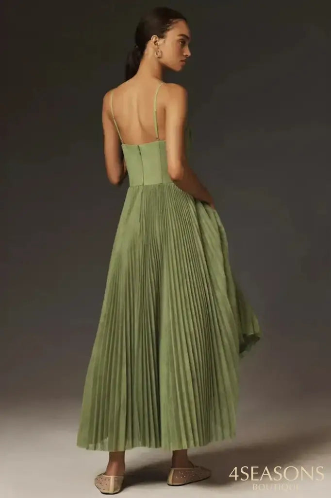 Vestido midi de tule plissado com bustier
