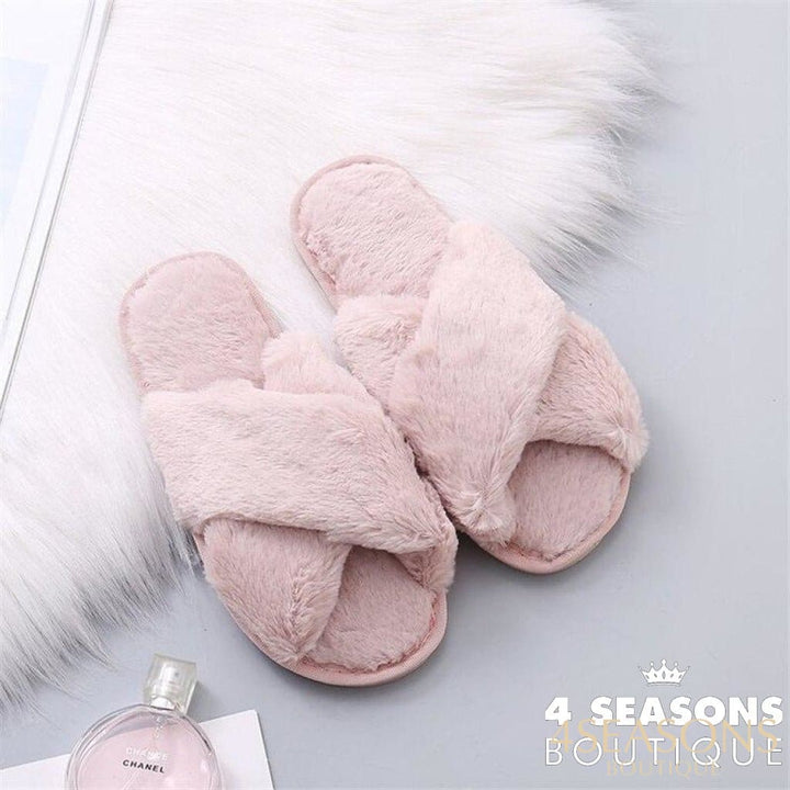 Chinelo Pantufa Ísis Valverde - 4 Seasons Boutique