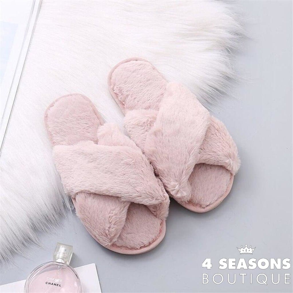 Chinelo Pantufa Ísis Valverde - 4 Seasons Boutique